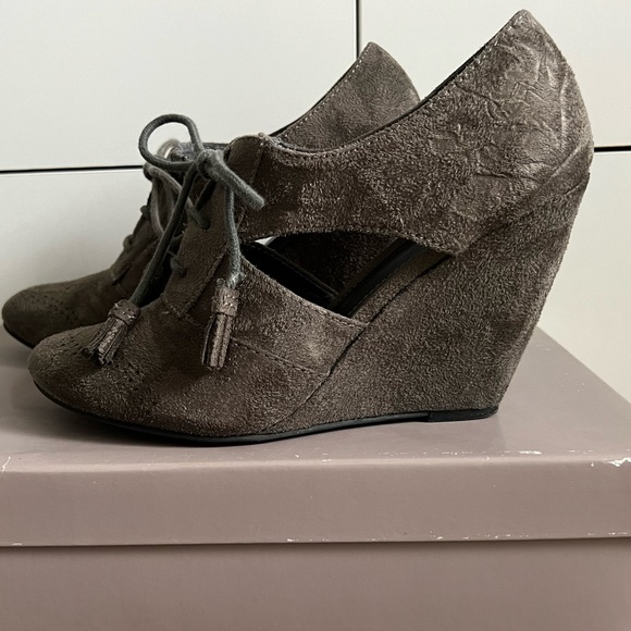 Grey suede wedge heels by Bakers - Picture 12 of 16